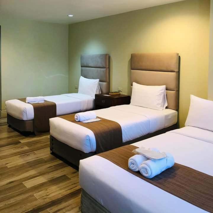 Skyland Garden Hotel And Resort Baguio City Buitenkant foto